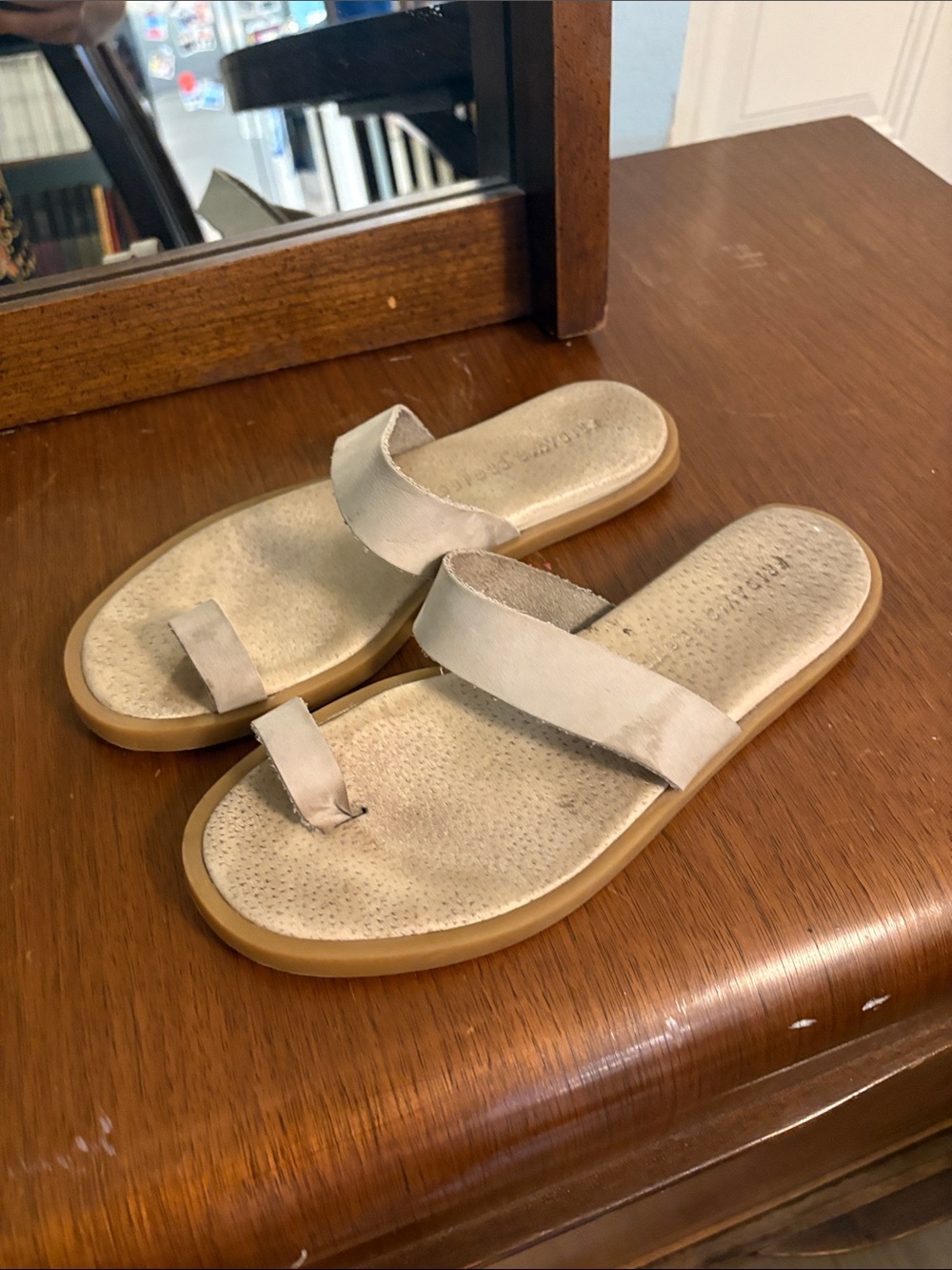 Women’s Neutral Beige Toe-Loop Slide Sandals